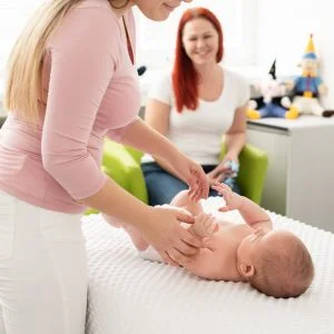 Evde yenidoğan bebek eğitimi